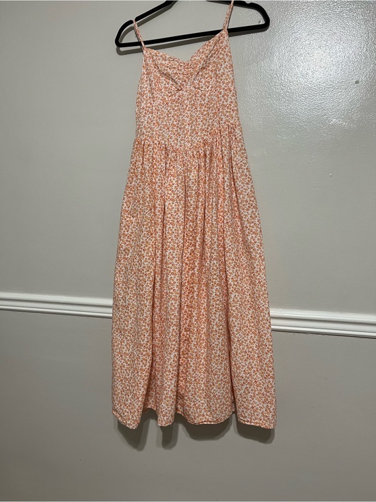 American Eagle Outfitters Dresses & Skirts - American Eagle Outfitters Peach and White Floral Smocked Dress